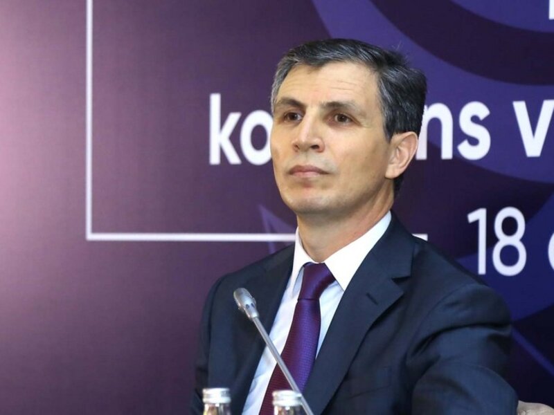 Siyasi partiyalar yenə də internetdə, 