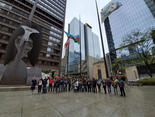 Çikaqoda Azərbaycan bayrağı qaldırılıb - FOTO
