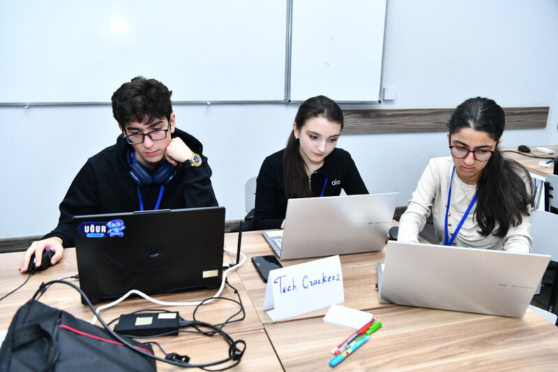 Tələbələr üçün 