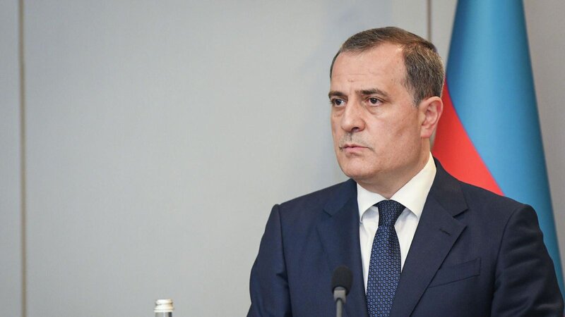 Bayramov Vyetnamın XİN başçısı ilə görüşdü