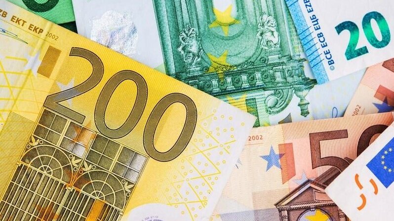 Valyuta bazarında kritik durum – Manat 4 il sonra ilk dəfə belə oldu
