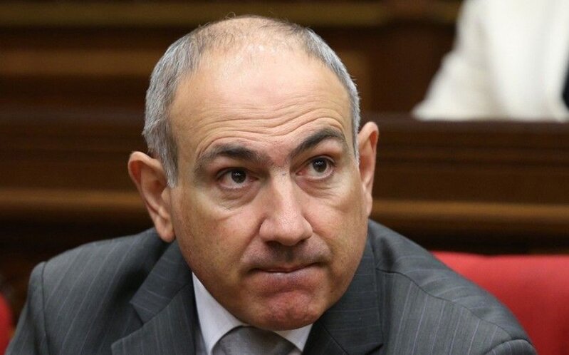 Paşinyana qarşı təzyiqlər artır: 