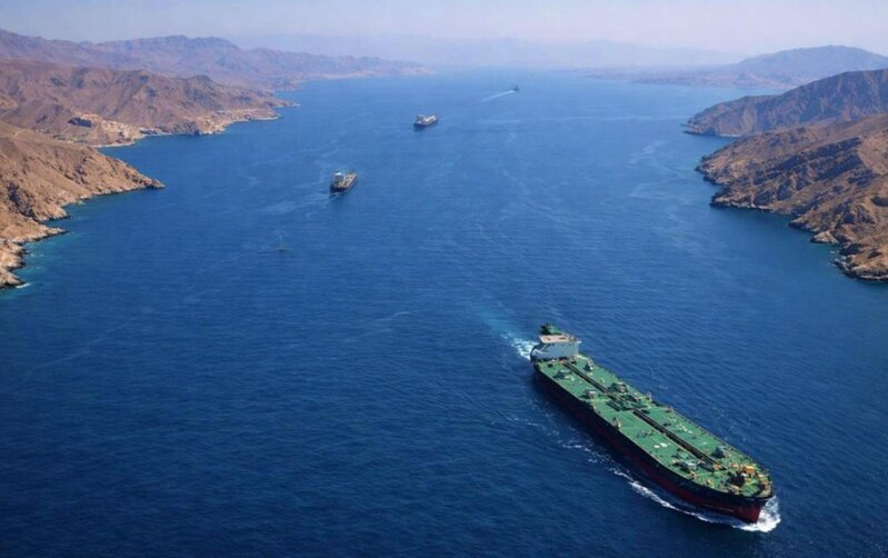 Hörmüzdən ancaq bu ölkə təhlükəsiz keçəcək