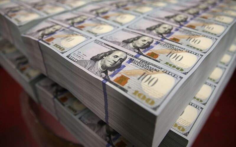 Bu valyuta dollar qarşısında rekord həddə ucuzlaşdı