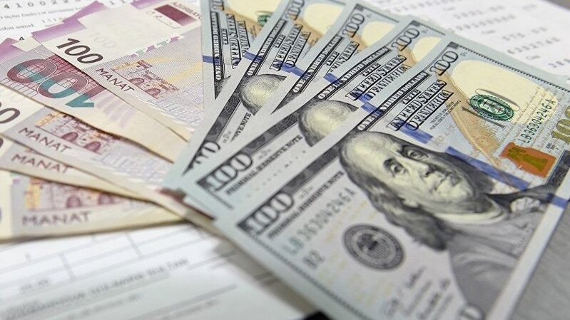 Dollar güclənir: Azərbaycan manatının devalvasiya riski var?