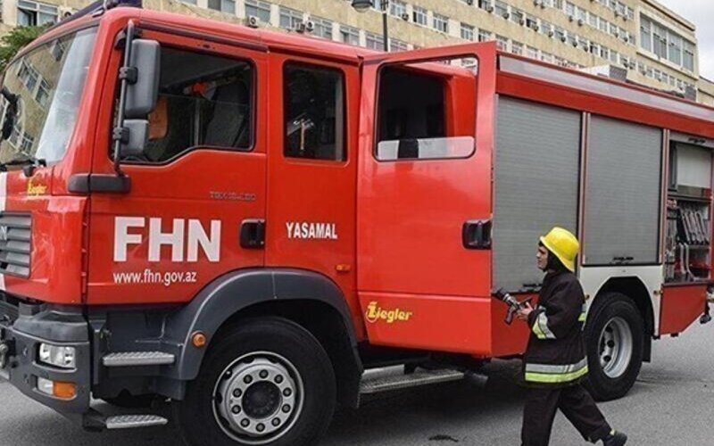 Bakıda yaşayış kompleksində yanğın - Maşınlar da ziyan görüb