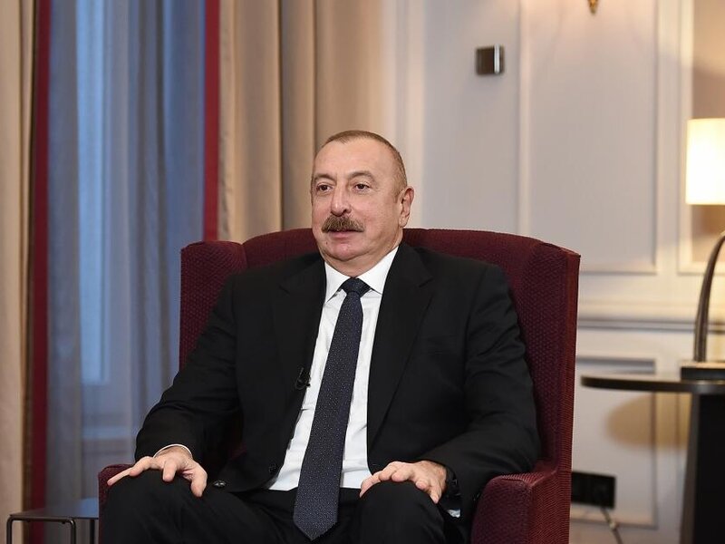 İlham Əliyev: Rusiya siyasətimizə hörmət edir, rəqib deyilik