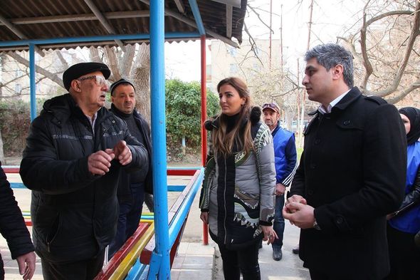 Könül Nurullayeva seçiciləri ilə birlikdə ağacəkmə aksiyası keçirib - FOTO