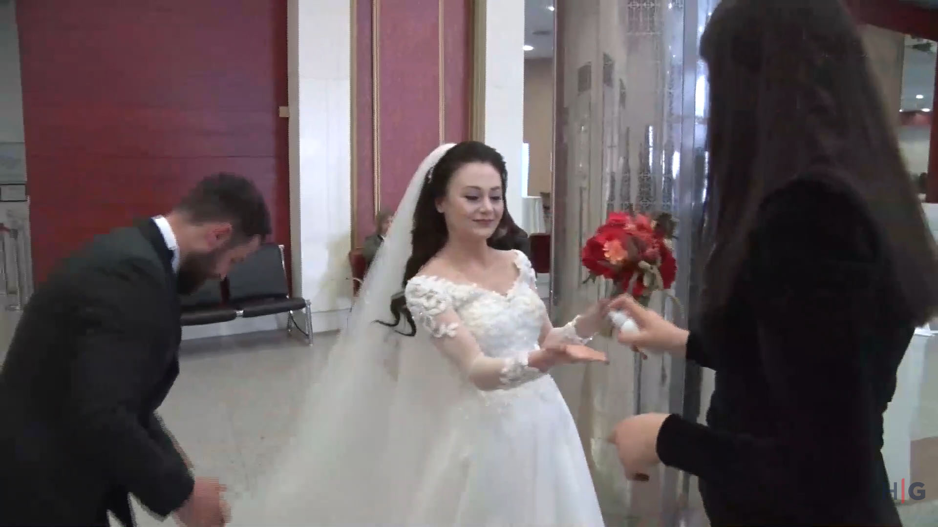 Koronavirusa görə bu şəhərdə "onlayn evlilik dövrü" başlayıb - FOTO/VİDEO