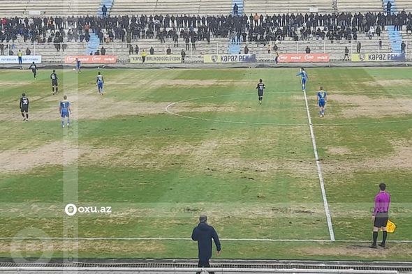 Gəncə şəhər stadionu bərbad vəziyyətə düşdü - FOTO