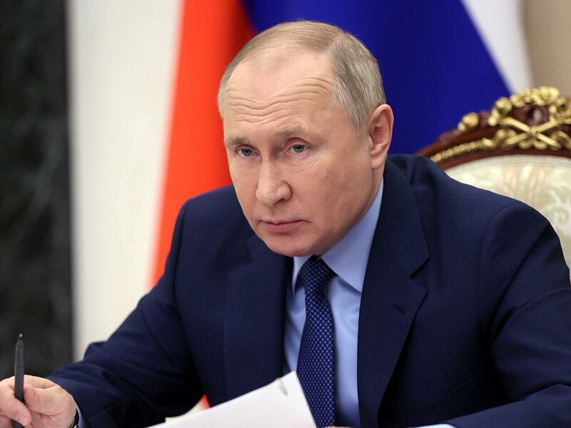 Putin İlham Əliyevlə Ukraynanı müzakirə etdi