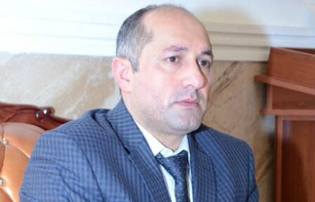 Koronavirusa yoluxmuş şair xəstəxanadan evə buraxıldı