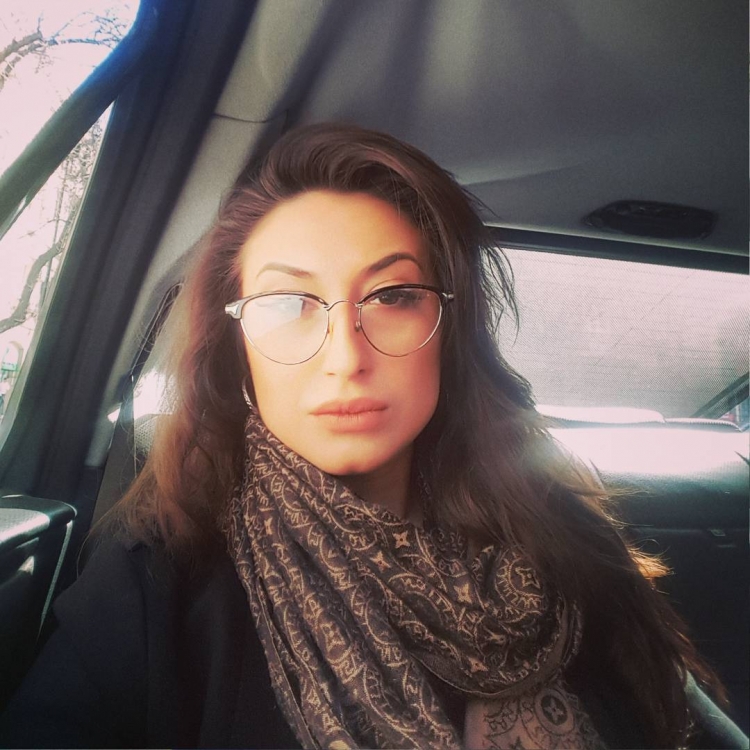 Bülent Ersoya 100 minlik üzük verən Nigar kimdir?