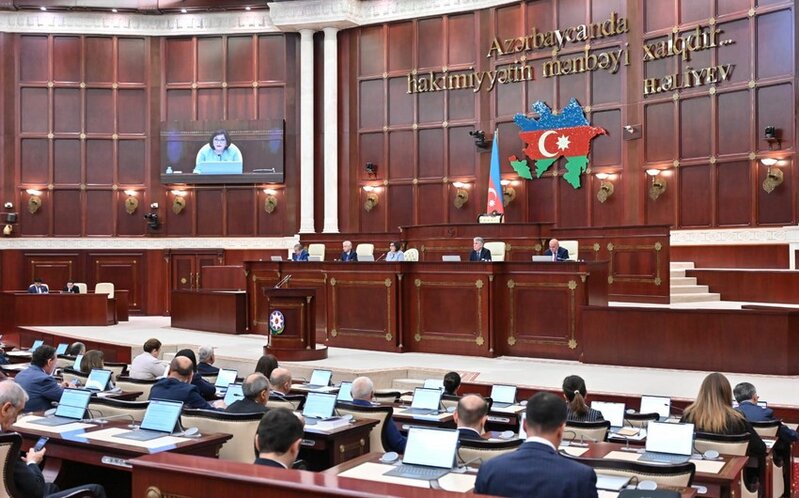 Milli Məclis Naxçıvan Konstitusiyasına çoxsaylı dəyişiklikləri son oxunuşda təsdiqlədi