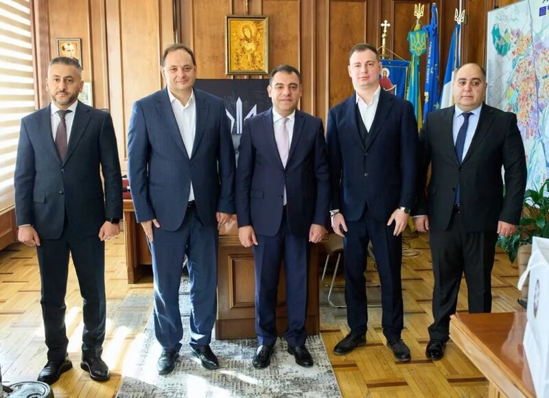 Azərbaycanla Ukrayna müxtəlif sahələrdə əməkdaşlığı müzakirə edib