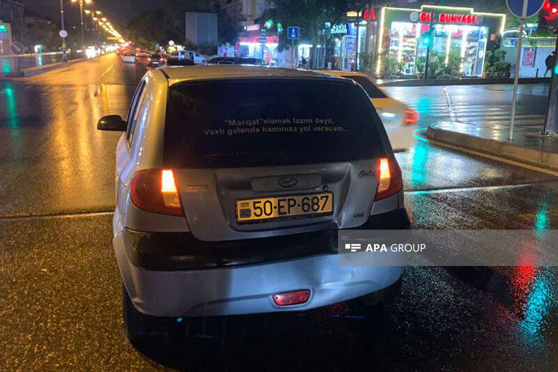 Bakıda avtobus qəza törətdi, sərnişinlər təxliyyə edildi - FOTO