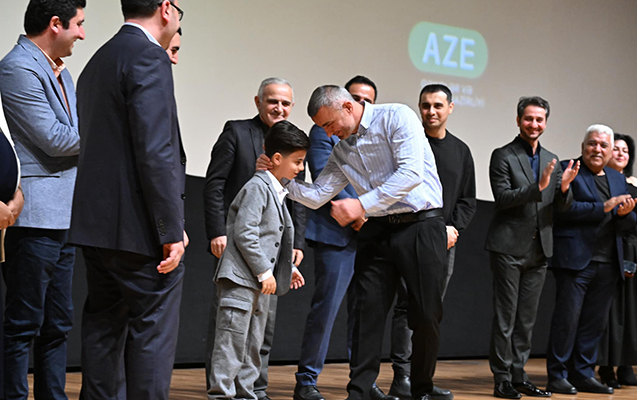 Qurbanovun uşaqlığını oynayan klub prezidentinin oğlu imiş - FOTO