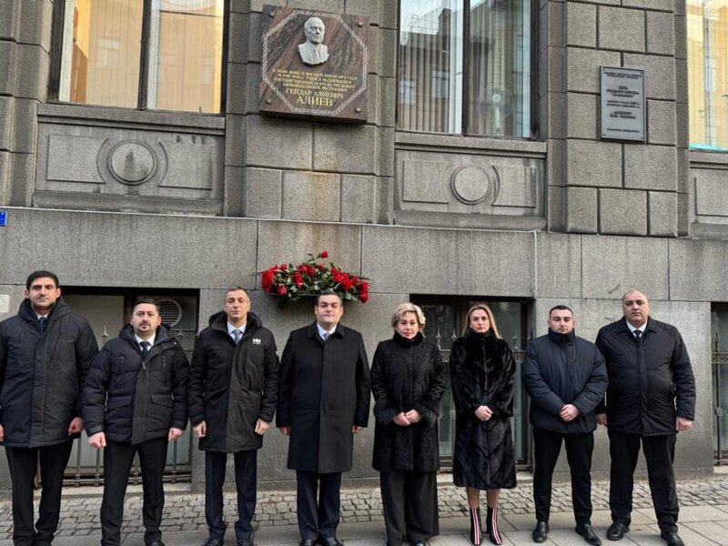 Sankt-Peterburqda Heydər Əliyevə həsr olunan sənədli film nümayiş olundu – FOTO