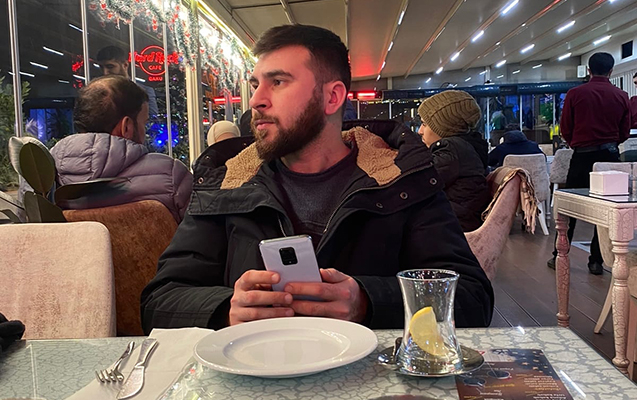 Bakıda faciəvi hadisə - Evdə yıxılan gənc oğlan qəfil öldü