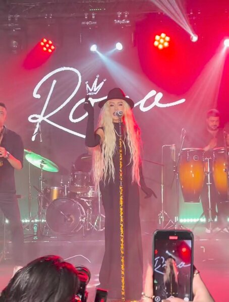 Röyanın izdihamlı konsertindən - FOTOLAR