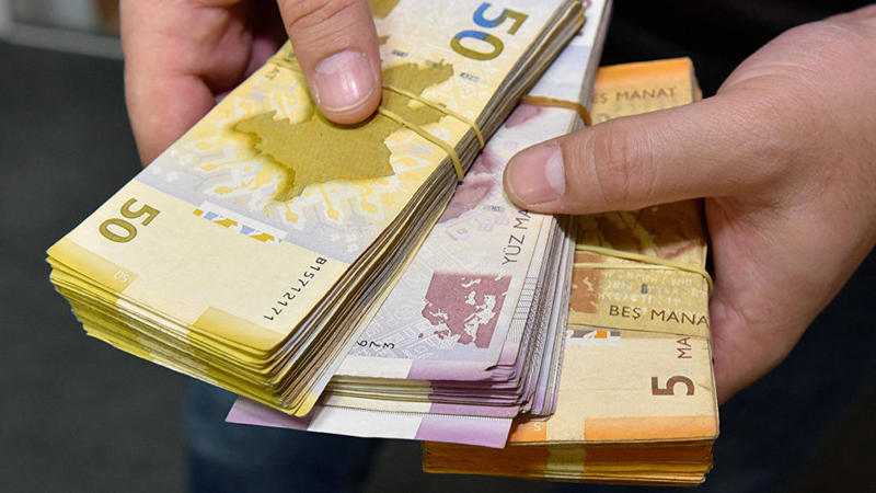 Bu sektorda orta aylıq maaş 3743 manatdır