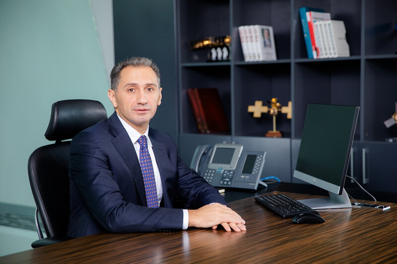Nazir iki quruma rəhbər təyin etdi
