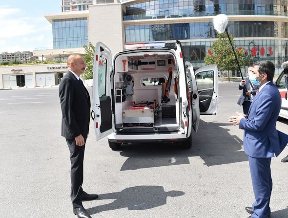 İlham Əliyevin tapşırığı ilə ölkəmizə yeni təcili tibbi yardım avtomobilləri gətirilib - FOTO