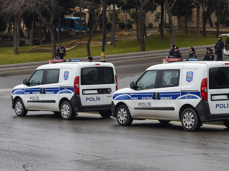 Bakıda kafedə kütləvi DAVA