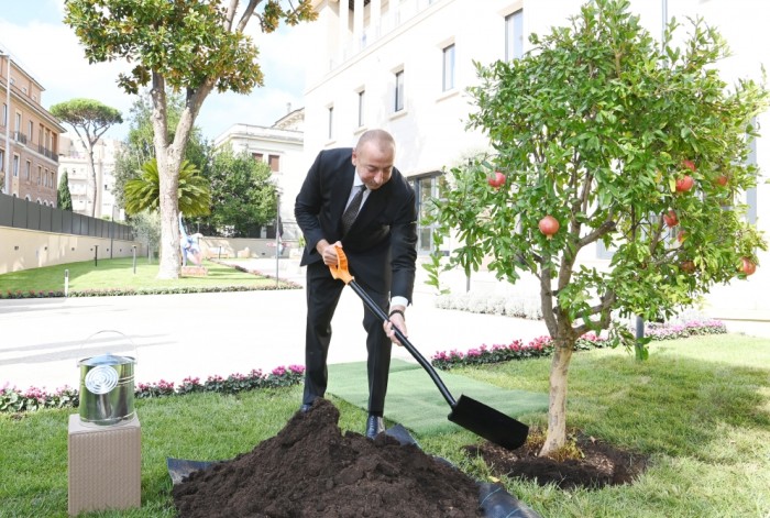 Prezident İtaliyada yeni səfirlik binasının açılışında iştirak edib - FOTO + YENİLƏNİB