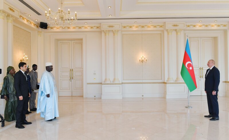 Prezident yeni səfirləri qəbul etdi - FOTOLAR