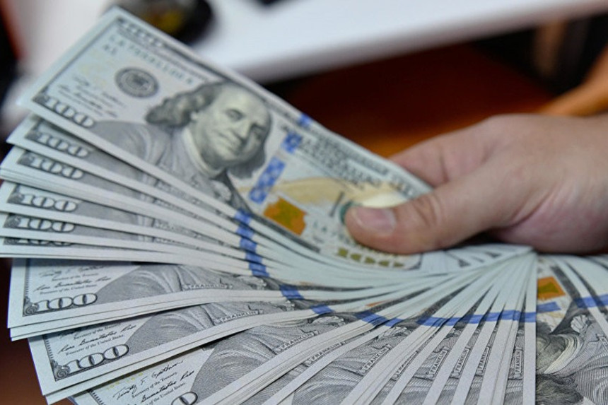 Bakı sakinini hədələdi - 3000 dollarını aldı