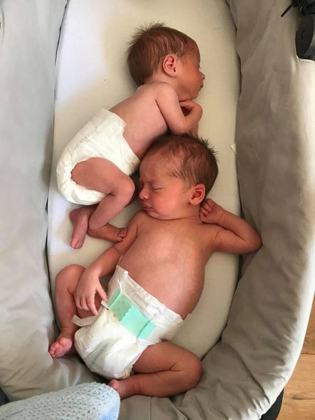 Üç həftə ərzində iki dəfə hamilə qaldı, iki oğlu dünyaya gəldi - FOTO