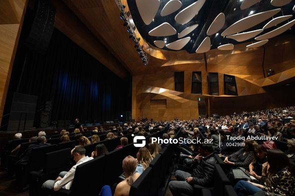 Sibel Canın Bakı Konqres Mərkəzində baş tutmuş konsertindən FOTOREPORTAJ