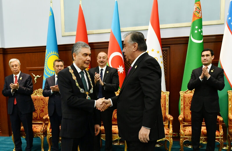 İlham Əliyev Qurbanqulu Berdiməhəmmədovun təltifolunma mərasimində iştirak etdi - FOTO
