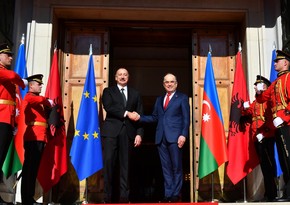 İlham Əliyevin Tiranada rəsmi qarşılanma mərasimi olub - FOTO