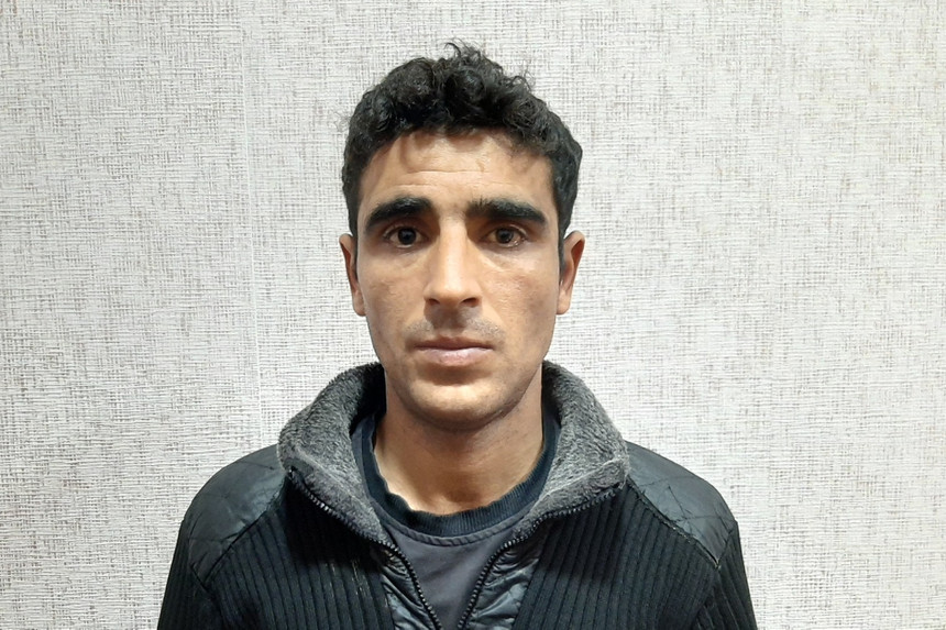 Bakıda marketdən seyf oğurladı