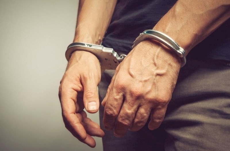 Astarada anasını döyən oğul həbs olundu