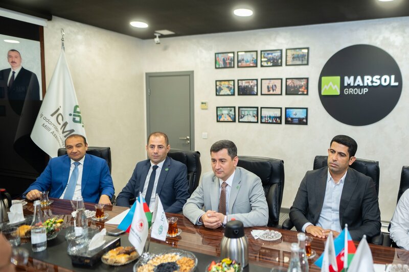 Qanvermə aksiyasında fəal iştirak edən şirkət rəhbərləri ilə görüş keçirildi - FOTOLAR