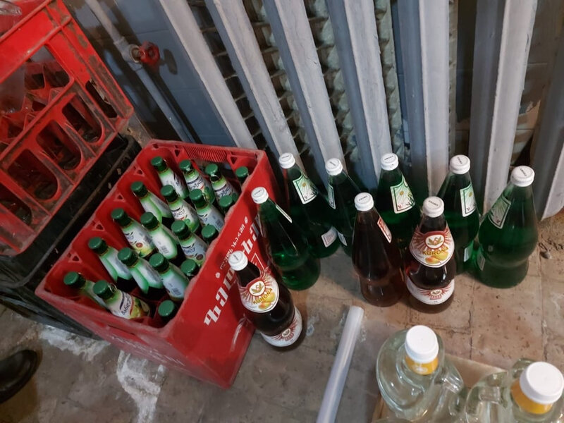 Qanunsuz fəaliyyət göstərən limonad və spirtli içkilərin istehsalı müəssisəsi aşkarlandı - FOTO