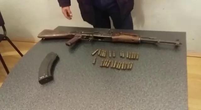 Cəbrayıl polisi vətəndaşdan qanunsuz silah götürüb