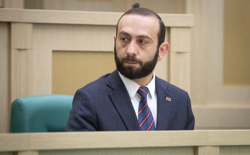 Mirzoyan: Gələn ildən İranla sərhəddəki keçid məntəqəsinə nəzarət Ermənistana keçəcək