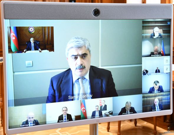 Baş nazir vacib iclas keçirdi - FOTO