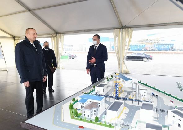 İlham Əliyev Sumqayıt Kimya Sənaye Parkında iki zavodun təməlini qoydu - FOTO/VİDEO