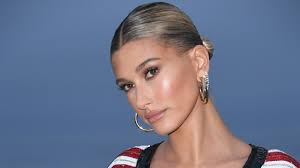 Hailey Bieber yalan xəbərlərə görə hüquqi yollara baş vuracaq