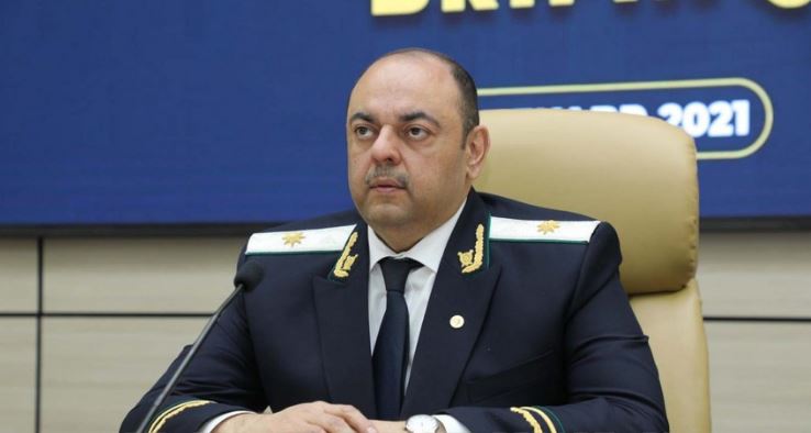 Zərbələrin təsirindən helikopterdə olan şəxslərdən 4 nəfər çölə atılıb