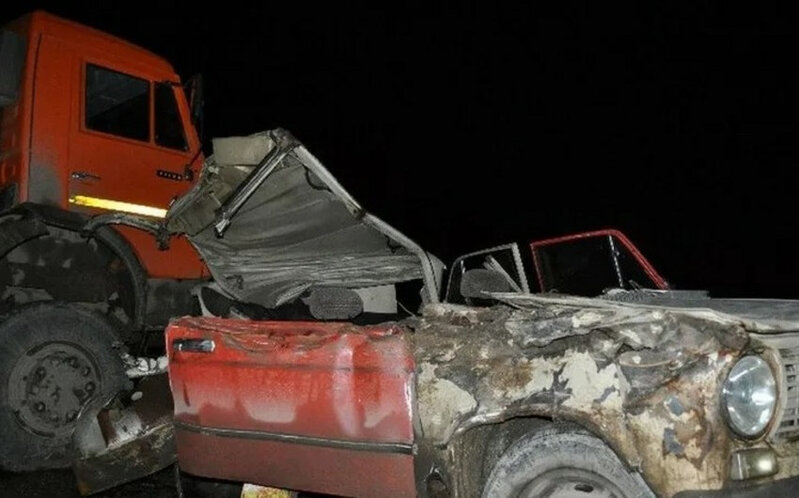 Goranboyda minik və yük maşınları toqquşub: Xəsarət alanlar var