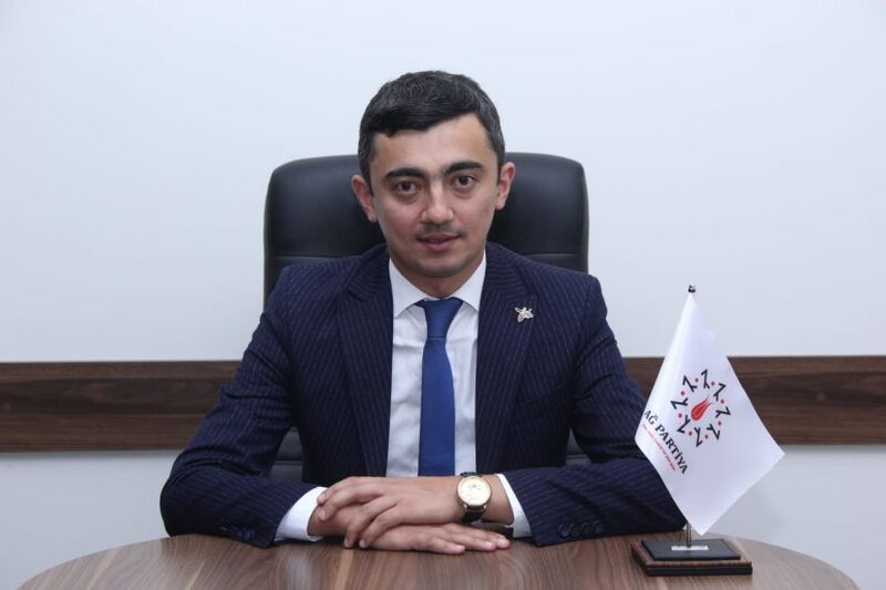 Hüseynov qardaşları erməni lobbisi ilə əlaqəli fondlar tərəfindən maliyyələşdirilirlər