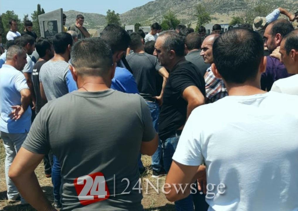 İbrahim Borçalının oğlu dəfn edilib - FOTO