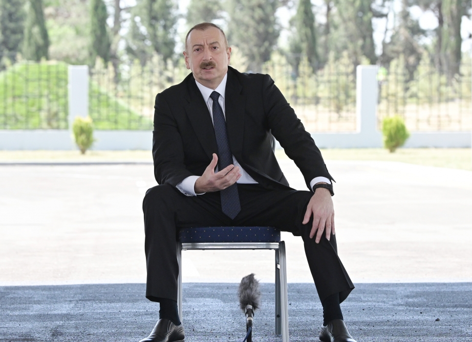 Prezident tarixçilər qarşısında yeni çağırışlar qoydu - ŞƏRH 