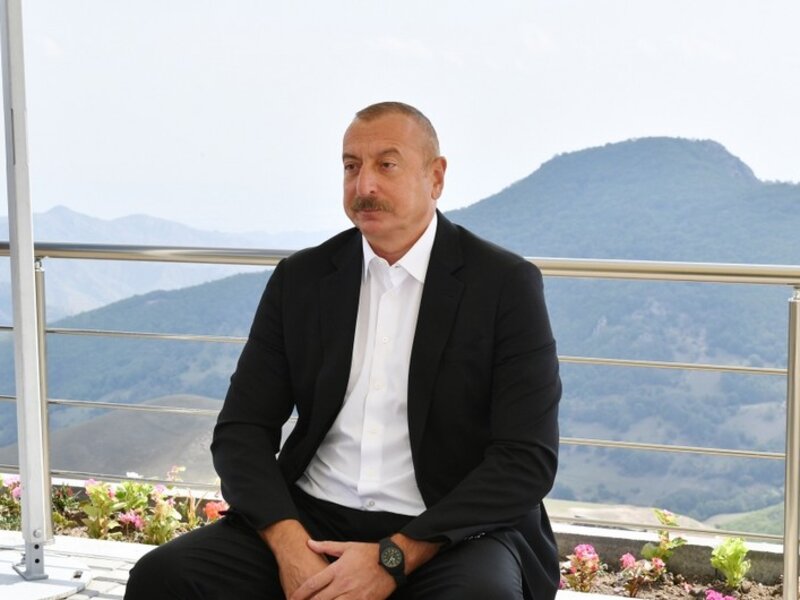 İlham Əliyev Koreya Prezidenti yanında Komitənin sədrini qəbul etdi